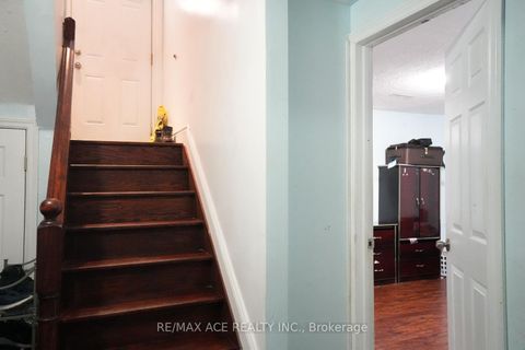 Photo 3 at 75 Grace Street, Eglinton East, Toronto