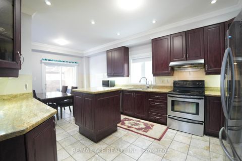 Photo 10 at 75 Grace Street, Eglinton East, Toronto