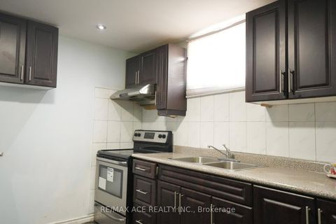 Photo 12 at 75 Grace Street, Eglinton East, Toronto