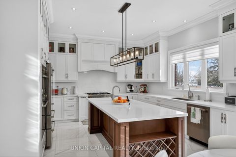 Photo 11 at 29 Elm Grove Avenue, Oak Ridges, Richmond Hill