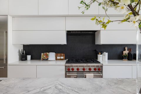 Photo 13 at 17 Lakeview Avenue, Bellwoods, Toronto