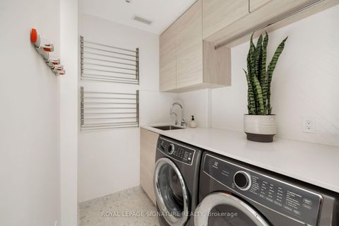 Photo 27 at 17 Lakeview Avenue, Bellwoods, Toronto