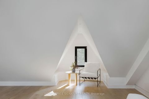 Photo 35 at 17 Lakeview Avenue, Bellwoods, Toronto