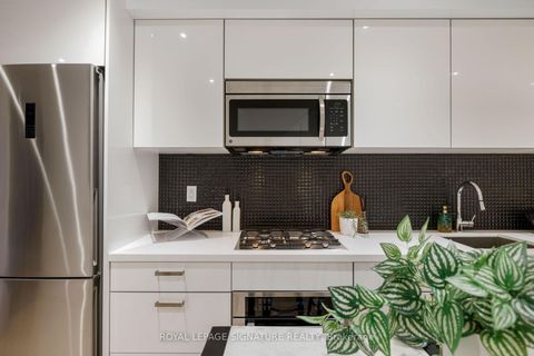 Photo 43 at 17 Lakeview Avenue, Bellwoods, Toronto