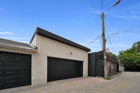 Photo 49 at 17 Lakeview Avenue, Bellwoods, Toronto