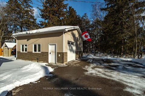Photo 1 at 734 Roberts Road, Alcona, Innisfil