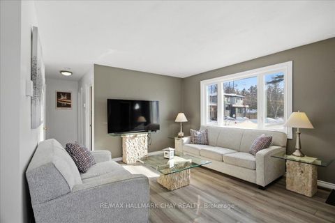 Photo 4 at 734 Roberts Road, Alcona, Innisfil