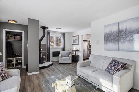 Photo 6 at 734 Roberts Road, Alcona, Innisfil