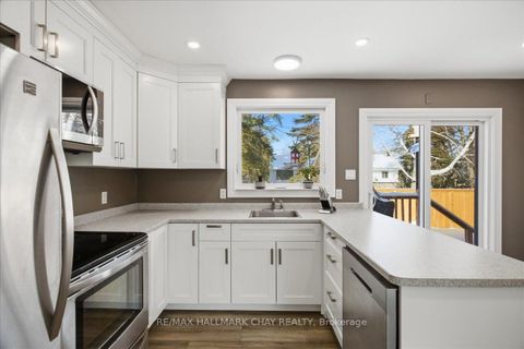 Photo 11 at 734 Roberts Road, Alcona, Innisfil