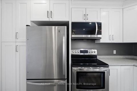 Photo 12 at 734 Roberts Road, Alcona, Innisfil