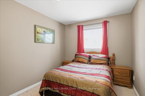 Photo 18 at 734 Roberts Road, Alcona, Innisfil