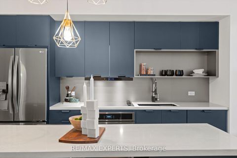 Photo 12 at 304 - 170 Chiltern Hill Road, Cedarvale, Toronto