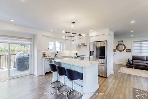 Photo 8 at 4 Martin Grove Road, City Centre West, Toronto