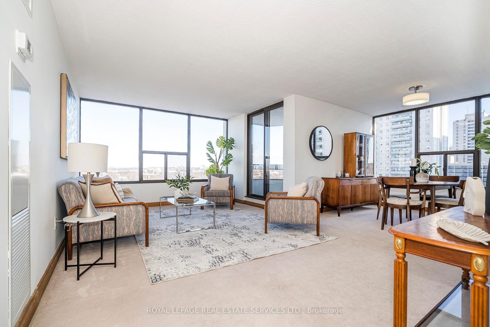 1511 - 100 Quebec Avenue, High Park North, Toronto photo number 2