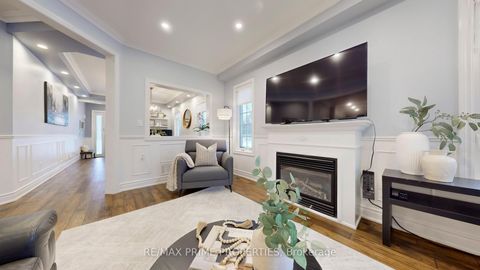 Photo 7 at 1075 Warby Trail, Wyndham, Newmarket