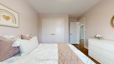 Photo 36 at 1075 Warby Trail, Wyndham, Newmarket