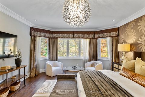 Photo 25 at 211 Grand Vellore Crescent, Vellore Village, Vaughan