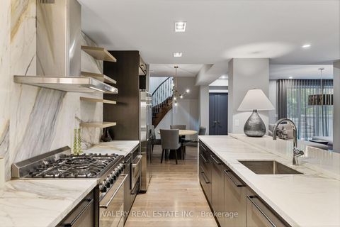 Photo 35 at 211 Grand Vellore Crescent, Vellore Village, Vaughan