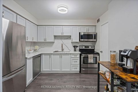 Photo 7 at 332 - 2 Valhalla Inn Road, City Centre West, Toronto