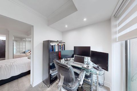 Photo 15 at 2515 - 8 Park Road, Moore Park, Toronto