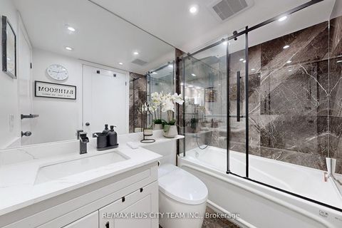 Photo 16 at 2515 - 8 Park Road, Moore Park, Toronto