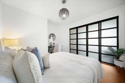 Photo 11 at 903 - 5 Rowntree Road, Jamestown, Toronto