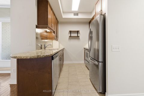 Photo 6 at 305 - 9 Boardwalk Drive, The Beaches, Toronto