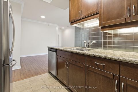 Photo 8 at 305 - 9 Boardwalk Drive, The Beaches, Toronto