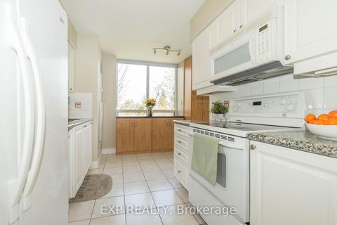 Photo 7 at 220 - 80 Harrison Garden Boulevard, Willowdale East, Toronto