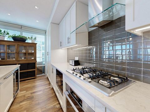 Photo 16 at 401 - 29 Queens Quay E, Waterfront Communities C1, Toronto