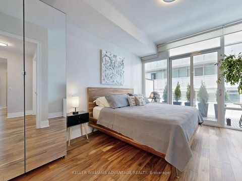 Photo 17 at 401 - 29 Queens Quay E, Waterfront Communities C1, Toronto