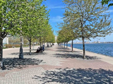 Photo 39 at 401 - 29 Queens Quay E, Waterfront Communities C1, Toronto