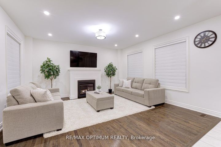 Photo 17 at 91 Elderslie Crescent, Kleinburg, Vaughan