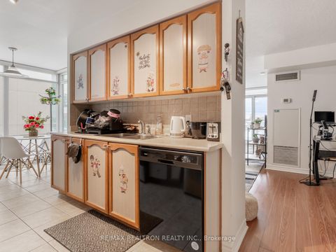 Photo 1 at 512 - 3830 Bathurst Street, Clanton Park, Toronto