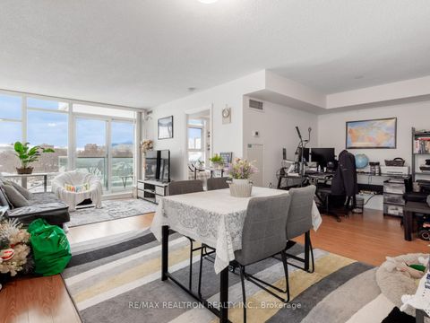 Photo 11 at 512 - 3830 Bathurst Street, Clanton Park, Toronto