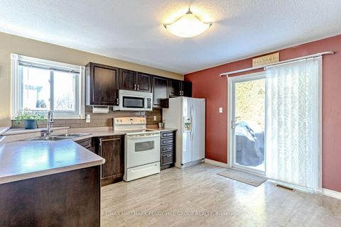 Photo 4 at 172 Sundew Drive, Holly, Barrie