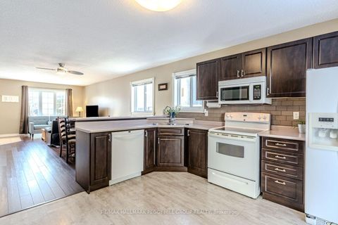 Photo 5 at 172 Sundew Drive, Holly, Barrie