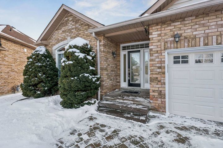 Photo 1 at 440 Morley Cook Crescent, Wyndham, Newmarket