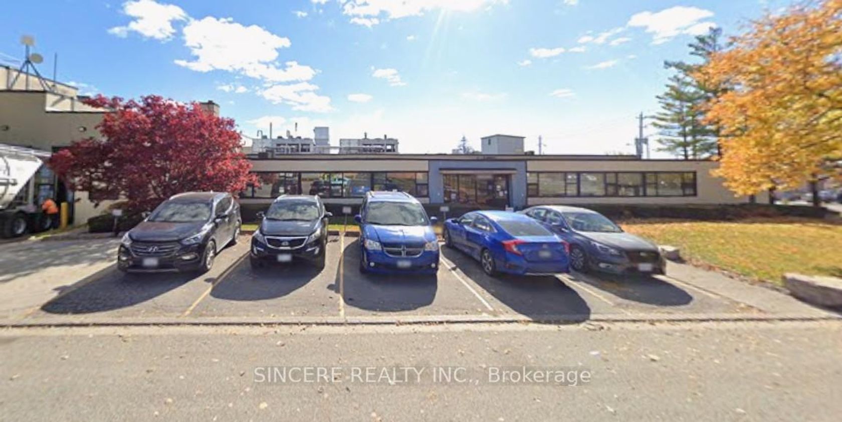 1 Hafis Road, Amesbury, Toronto photo number 2