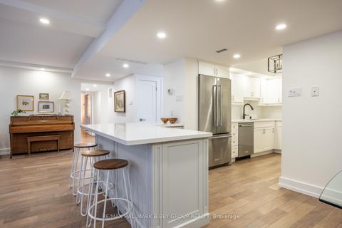 Photo 13 at 605 - 61 St Clair Avenue W, St. Clair, Toronto