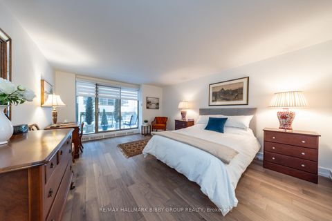 Photo 19 at 605 - 61 St Clair Avenue W, St. Clair, Toronto