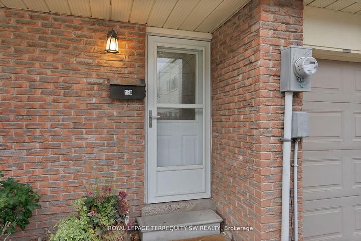 Photo 3 at 158 Woody Vine Way, Bayview Village, Toronto