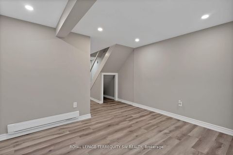 Photo 25 at 158 Woody Vine Way, Bayview Village, Toronto