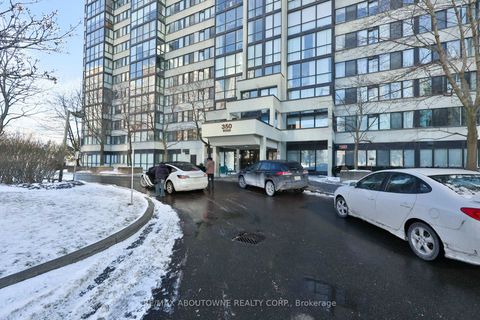 Photo 3 at 2109 - 350 Webb Drive, City Centre, Mississauga