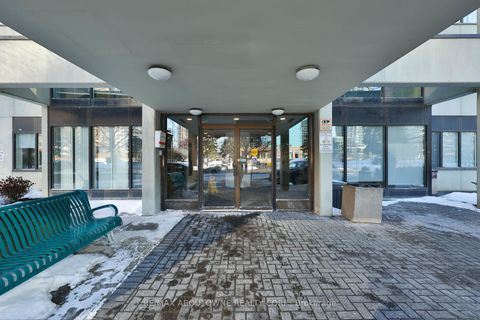 Photo 5 at 2109 - 350 Webb Drive, City Centre, Mississauga