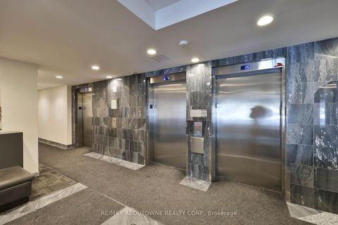 Photo 7 at 2109 - 350 Webb Drive, City Centre, Mississauga