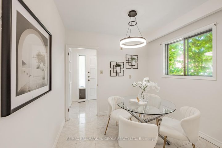 Photo 10 at 7137 Madiera Road, Malton, Mississauga