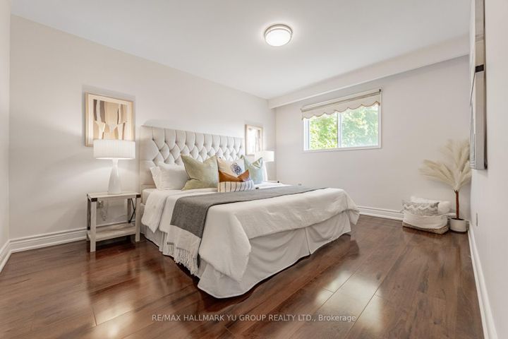 Photo 11 at 7137 Madiera Road, Malton, Mississauga