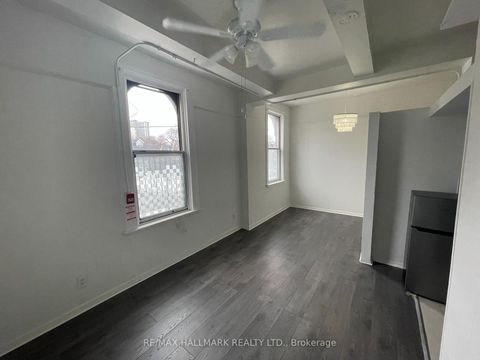 Photo 9 at 177 Carlton Street, Moss Park, Toronto