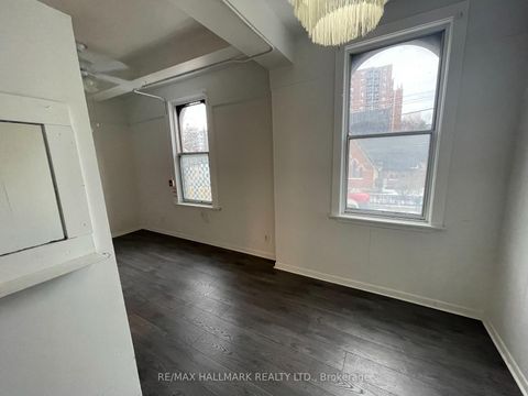 Photo 13 at 177 Carlton Street, Moss Park, Toronto